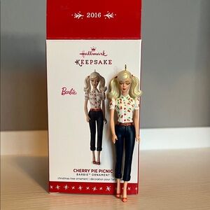 Hallmark Barbie Ornament - Cherry Pie Picnic